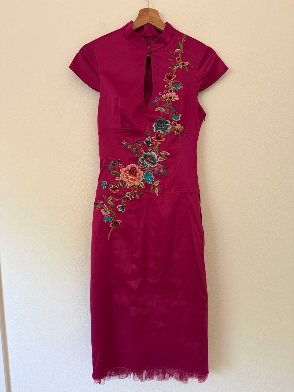 Karen Millen Oriental Floral Embroidered Pink Midi Dress Jacqueline Fernandez 6